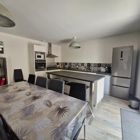 Casa vacanze Maison 4 A 10 Min A Pied De La Chocolatine *